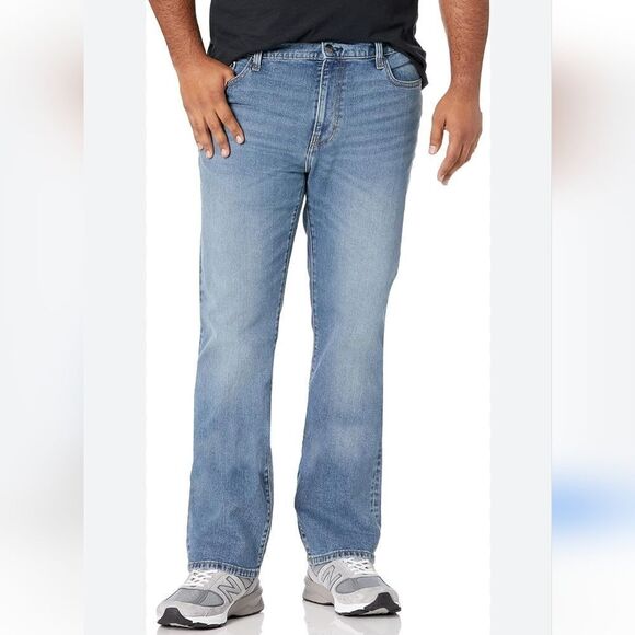 Amazon Essentials Men's Jeans, Slim Fit Stretch, Bootcut - Picture 1 of 7